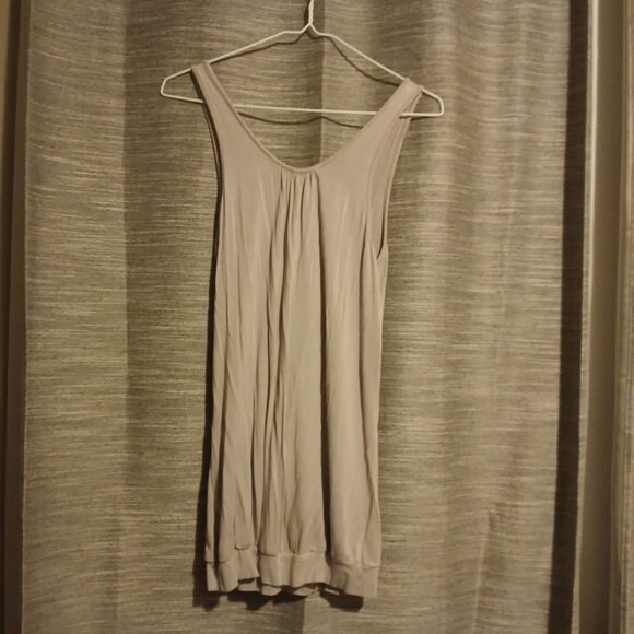 💣4/$10 💣 Tank - Picture 2 of 3